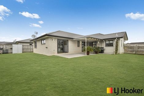 Photo of property in 7 Strathaven Road, Wattle Downs, Auckland, 2103