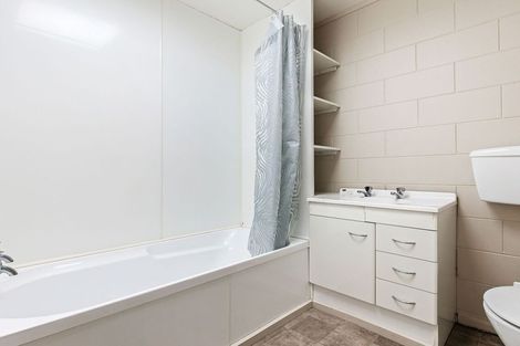 Photo of property in 2/479 Madras Street, St Albans, Christchurch, 8014