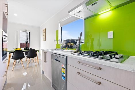 Photo of property in 100a Shifnal Drive, Randwick Park, Auckland, 2105