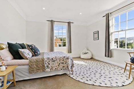 Photo of property in 41 Wadestown Road, Wadestown, Wellington, 6012