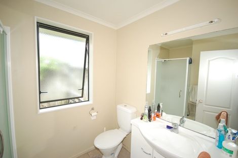 Photo of property in 3 Bluestone Rise, Rosedale, Auckland, 0632