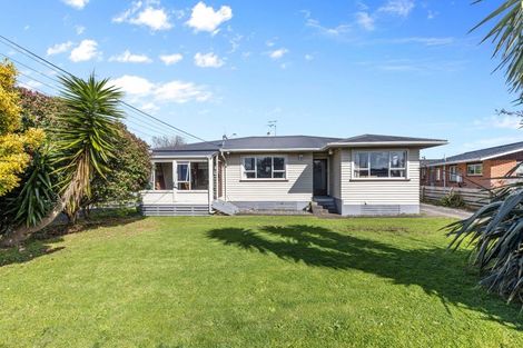 Photo of property in 11 Truby King Street, Merrilands, New Plymouth, 4312