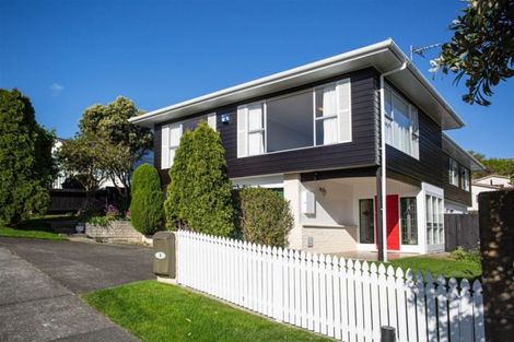 Photo of property in 8 Lauderdale Road, Papakowhai, Porirua, 5024