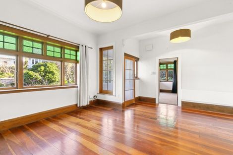 Photo of property in 6 Governor Road, Northland, Wellington, 6012