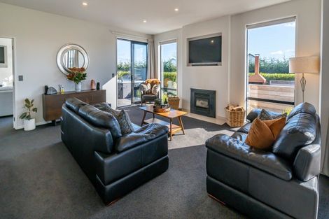 Photo of property in 14 Landsborough Drive, Darfield, 7571