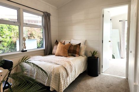 Photo of property in 16 Te Hatepe Avenue, Taupo, 3330
