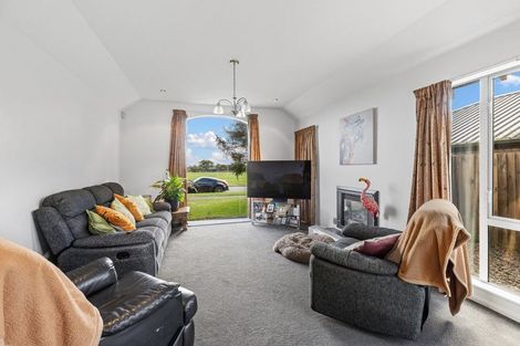 Photo of property in 562 Bower Avenue, Parklands, Christchurch, 8083