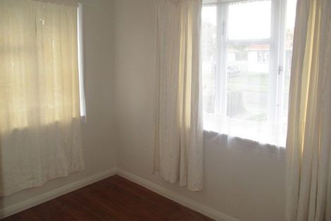 Photo of property in 5 Douglas Crescent, Fairfield, Hamilton, 3214