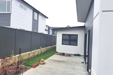 Photo of property in 14 Torea Place, Kenepuru, Porirua, 5022
