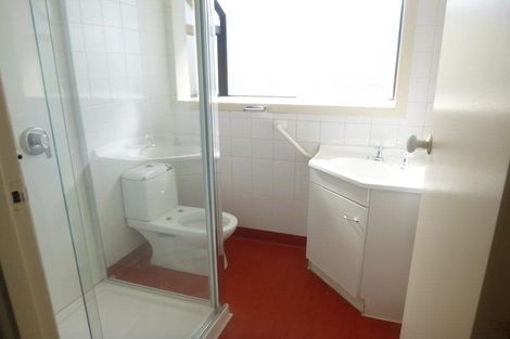 Photo of property in 8 Helleur Road, Massey, Auckland, 0614