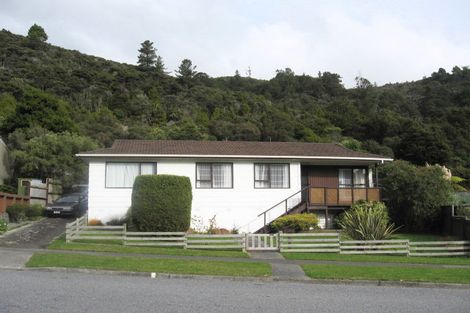 Photo of property in 82 Tawhai Street, Stokes Valley, Lower Hutt, 5019