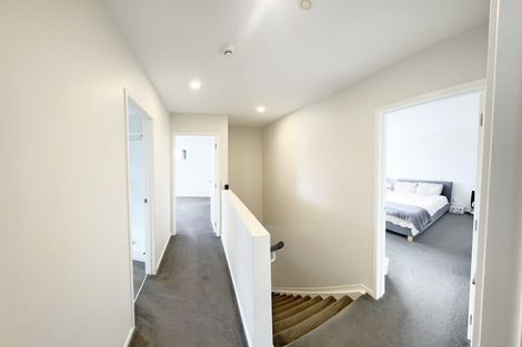 Photo of property in 4 Ruhanui Lane, Pakuranga Heights, Auckland, 2010