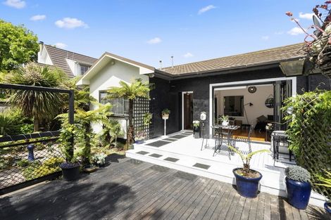 Photo of property in 462 Albert Street, Hokowhitu, Palmerston North, 4410