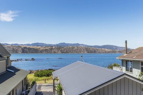 Photo of property in 111a Breaker Bay Road, Breaker Bay, Wellington, 6022