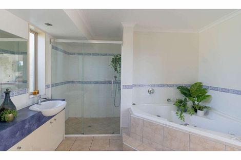 Photo of property in 2 Palm Drive, Kerikeri, 0294