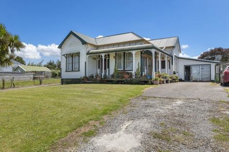 Photo of property in 86 Victoria Street, Kaponga, Hawera, 4679