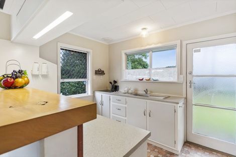 Photo of property in 5a Mckenzie Road, Mangere Bridge, Auckland, 2022