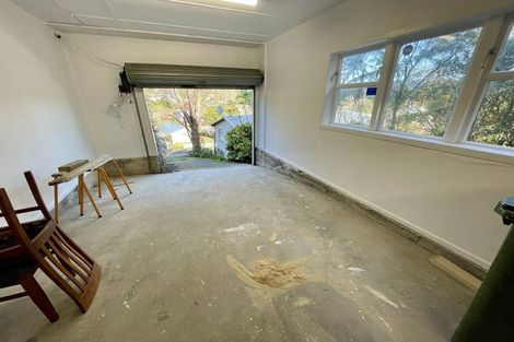Photo of property in 21 Lowry Crescent, Stokes Valley, Lower Hutt, 5019