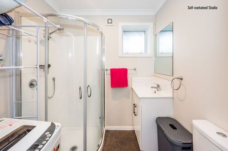 Photo of property in 4 Eatwell Avenue, Paraparaumu Beach, Paraparaumu, 5032