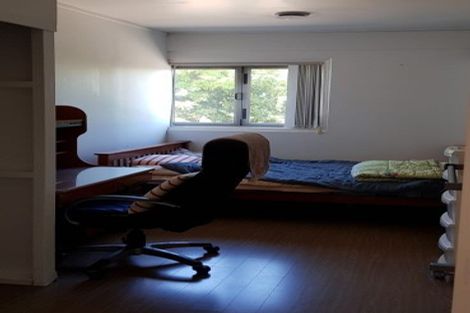 Photo of property in 348 East Coast Road, Sunnynook, Auckland, 0632