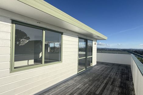 Photo of property in 2/4 Stanley Road, Glenfield, Auckland, 0629