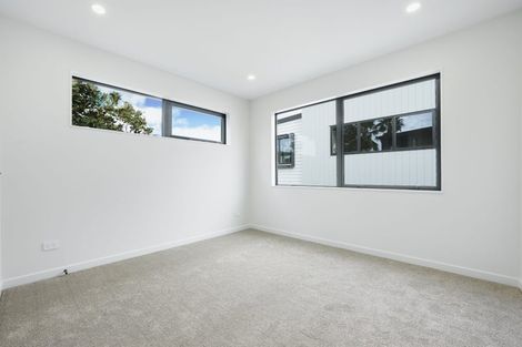 Photo of property in 23b Caribbean Drive, Unsworth Heights, Auckland, 0632