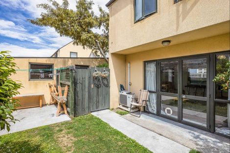 Photo of property in 2/36 Mathesons Road, Phillipstown, Christchurch, 8011