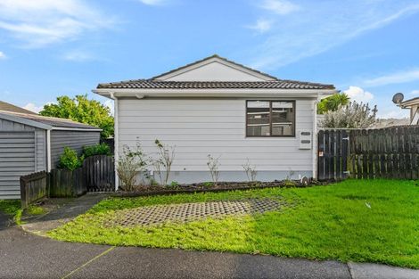 Photo of property in 3/76 Luanda Drive, Ranui, Auckland, 0612