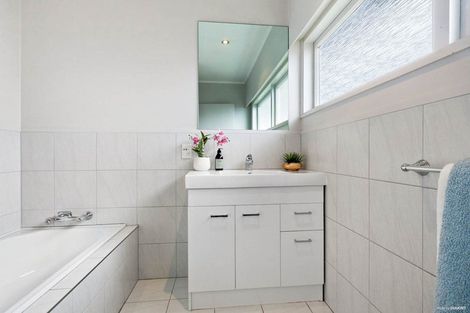 Photo of property in 6 Lakeside Drive, Pahurehure, Papakura, 2113