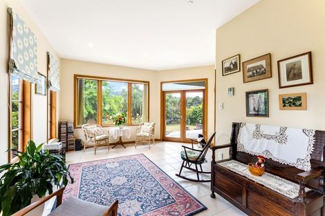 Photo of property in 72 Heretaunga Square, Silverstream, Upper Hutt, 5019