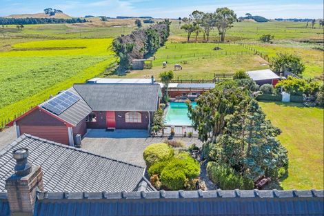Photo of property in 389 Kawiu Road, Levin, 5510