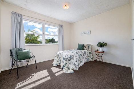 Photo of property in 2/219 Swanson Road, Henderson, Auckland, 0610