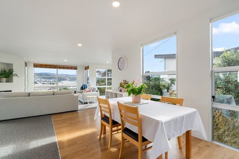 Photo of property in 121a Wexford Road, Miramar, Wellington, 6022