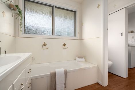 Photo of property in 7 Woodbury Street, Avonhead, Christchurch, 8042