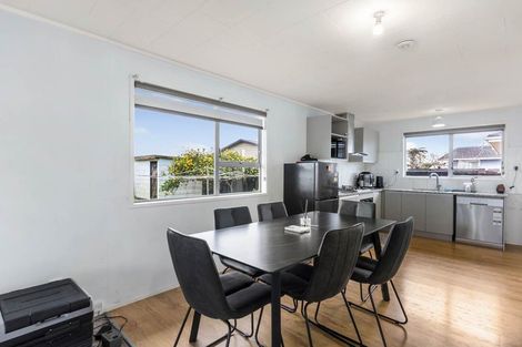 Photo of property in 169 Mahia Road, Wattle Downs, Auckland, 2103