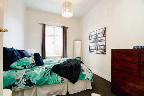 Photo of property in 94 Hargest Crescent, Saint Clair, Dunedin, 9012