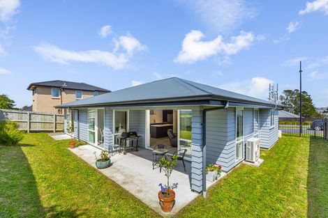 Photo of property in 36 Accolage Boulevard, Kumeu, 0810
