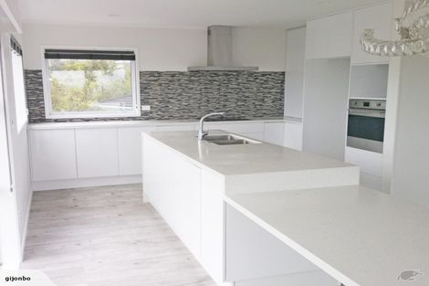 Photo of property in 12 Phillipa Place, Browns Bay, Auckland, 0630