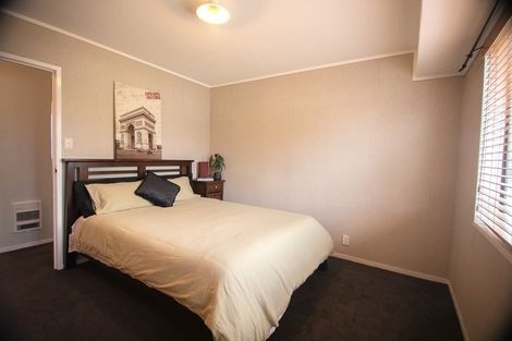 Photo of property in 9 Huber Street, Weymouth, Auckland, 2103