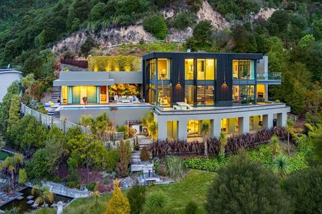 Photo of property in 4 Marina View, Waikawa, Picton, 7281