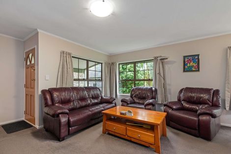 Photo of property in 17 Benita Place, Sunnyvale, Auckland, 0612