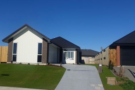 Photo of property in 35 Komata Crescent, Papamoa Beach, Papamoa, 3118