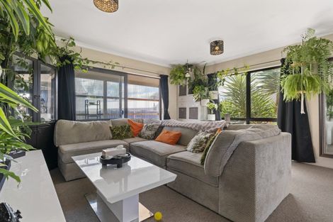 Photo of property in 5 Coromandel Court, Roslyn, Palmerston North, 4414