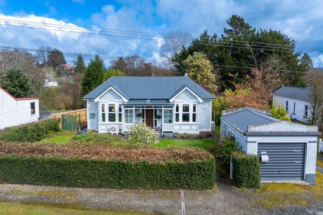 Photo of property in 26 Peel Street, Lawrence, 9532