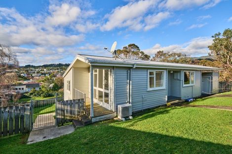Photo of property in 26 Aniseed Grove, Timberlea, Upper Hutt, 5018