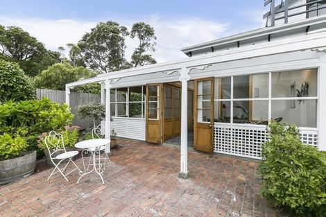 Photo of property in 51 Simla Crescent, Khandallah, Wellington, 6035