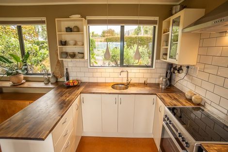 Photo of property in 29 Te Papau Crescent, Diamond Harbour, 8972