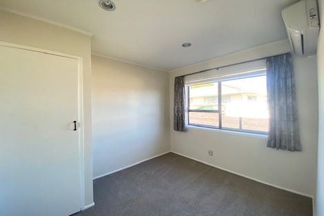 Photo of property in 2/2 Casuarina Road, Half Moon Bay, Auckland, 2012