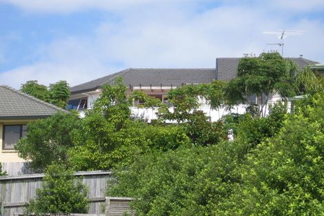 Photo of property in 36 Woodridge Avenue, Northcross, Auckland, 0630