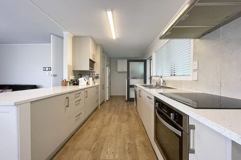 Photo of property in 1/3 Leith Way, Rothesay Bay, Auckland, 0630